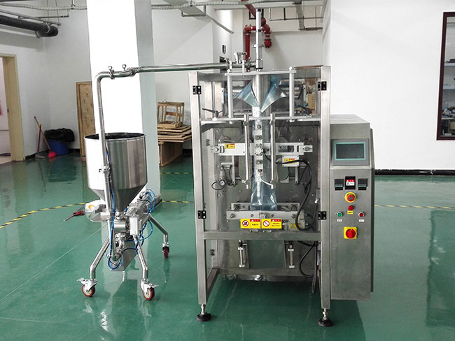 星火全自动酱料包装机生产企业设备实拍 